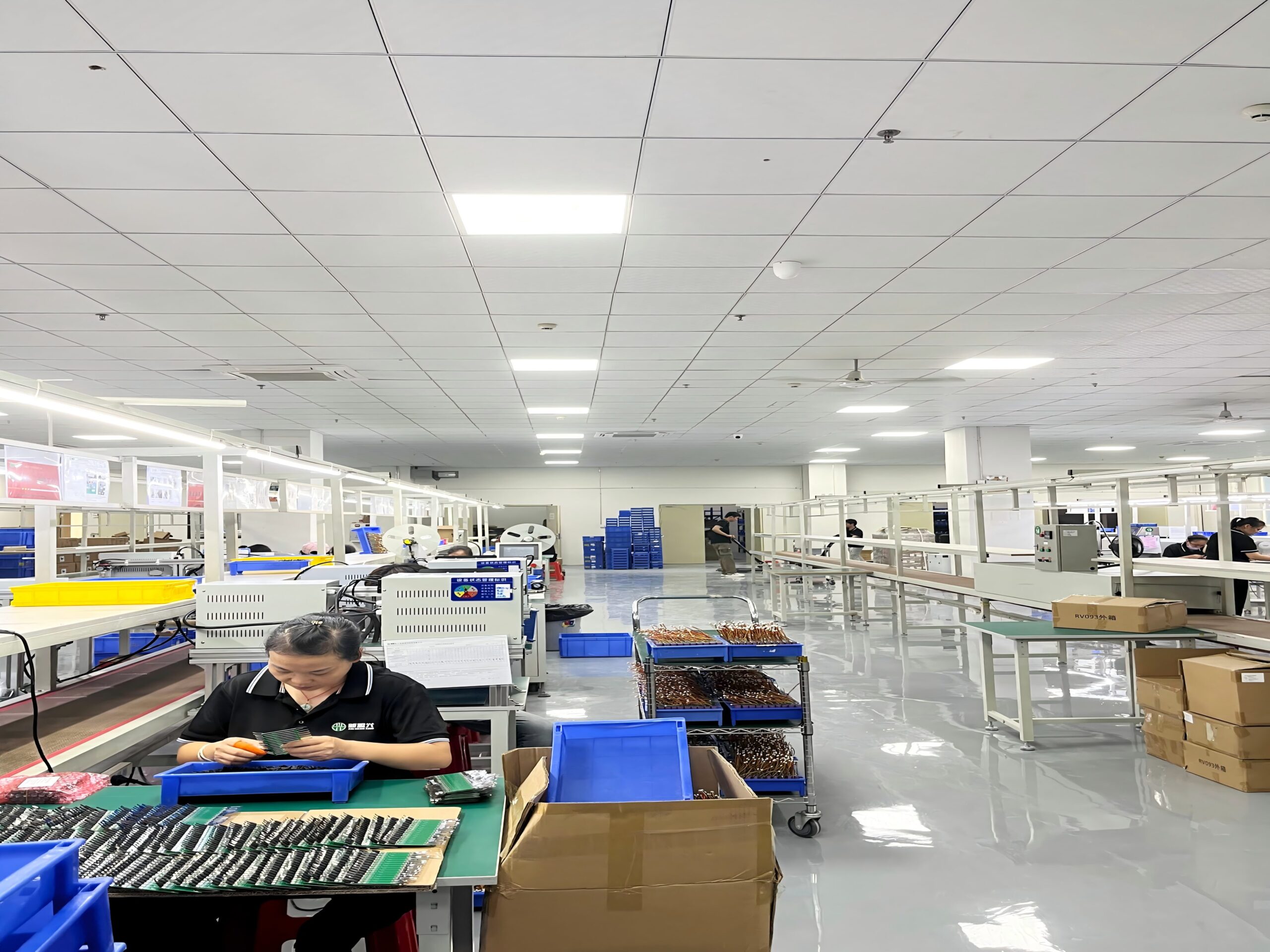 HNF Battery assembly line workers manufacturing custom lithium battery packs in Dongguan factory
